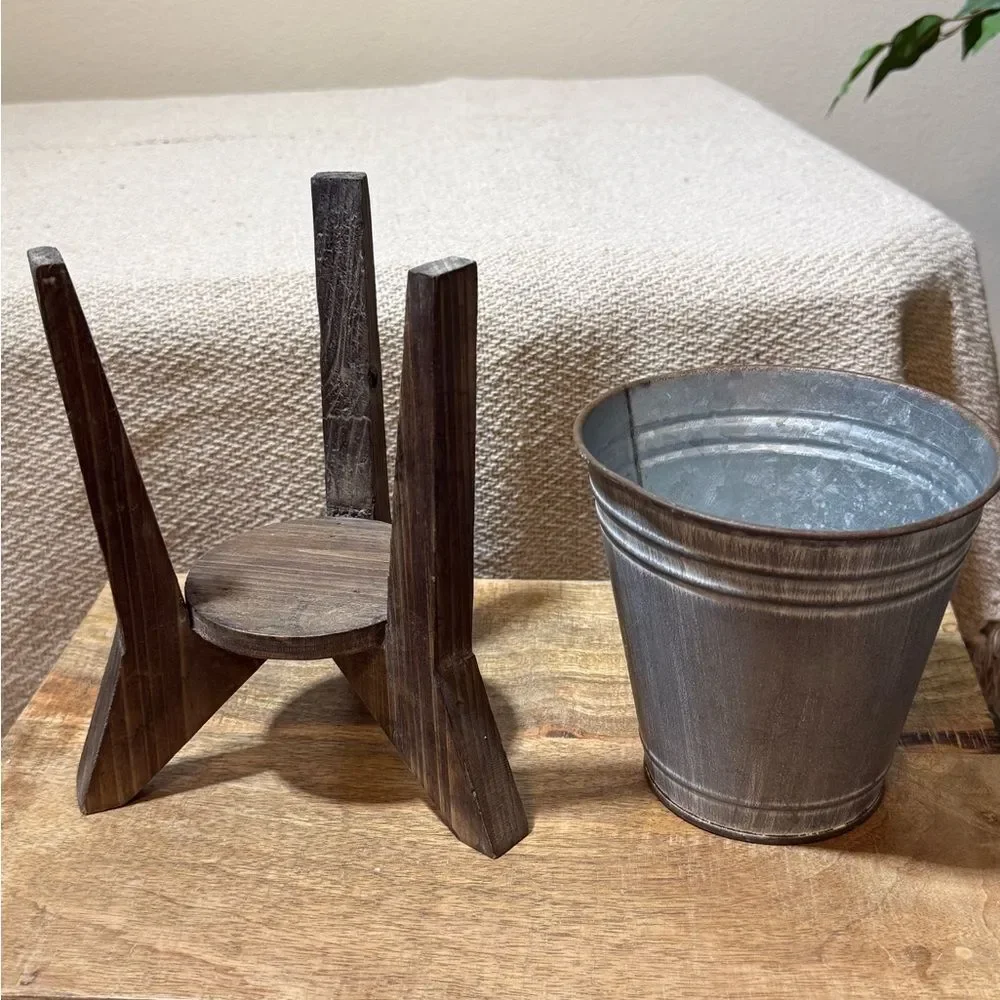 Farmhouse-style Planter - Picture 4 of 4